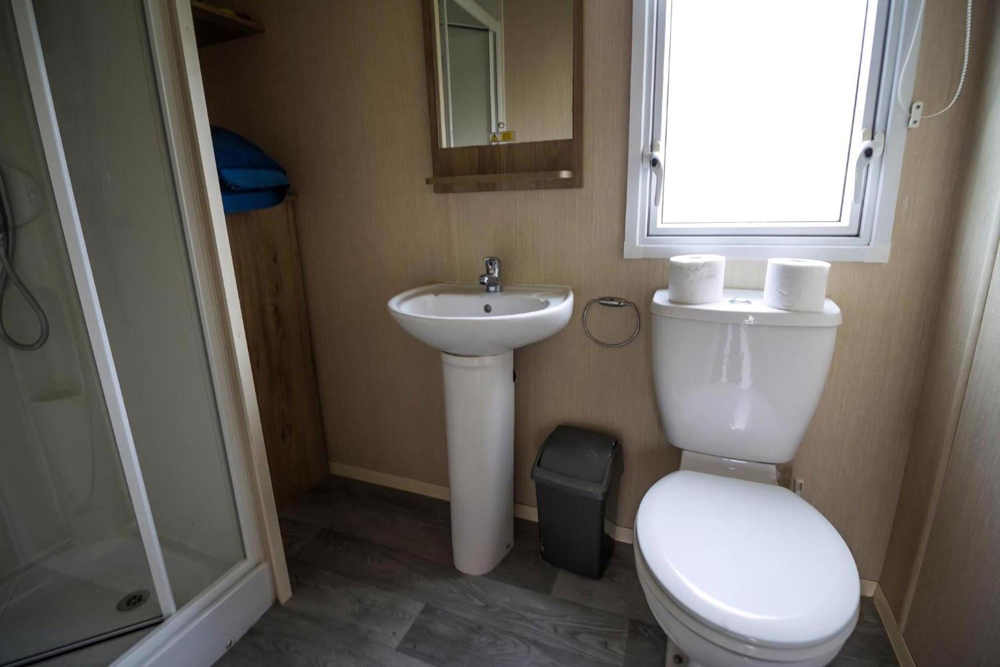 8 Berth Caravan In A Great Location In Norfolk Ref 50053D Great Yarmouth Exterior photo